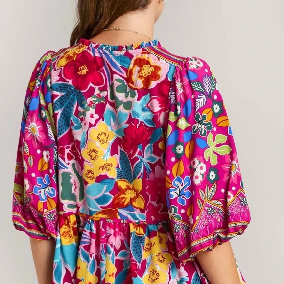 - Floral Multicolor Women's Top NWOT - Picture 3 of 4